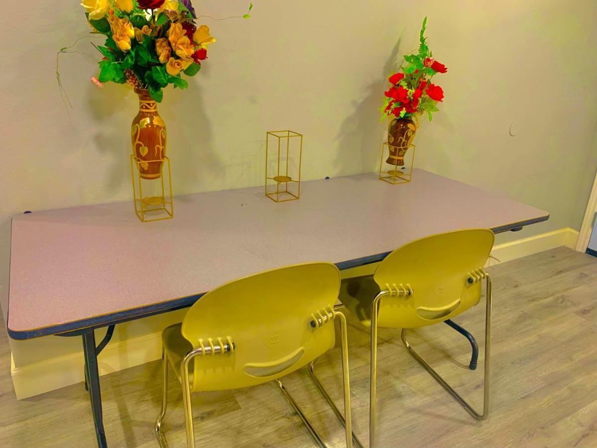 Stop Inn Stay Hostel Хьюстон Экстерьер фото